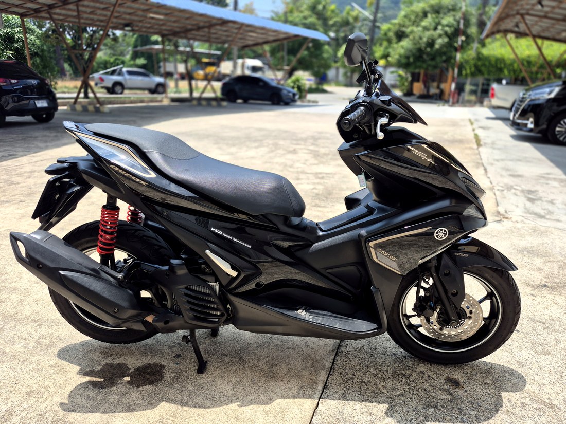 Black Nmax rental motorbike